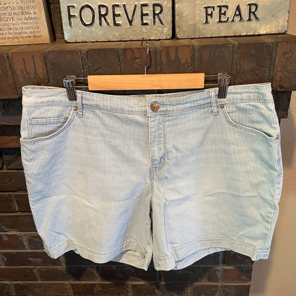 Gloria Vanderbilt Women’s Shorts